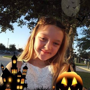 Meet your Posher, Daniella